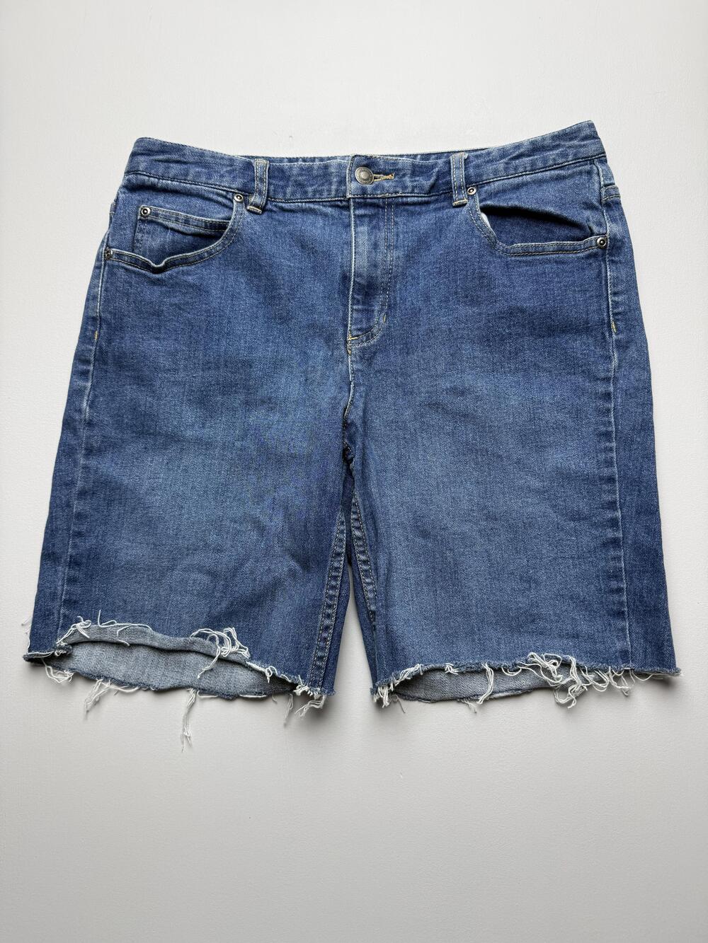 Liz Claiborne Bermuda Shorts Womens 10 Blue Denim Cut Off Frayed Hem 8 Inseam